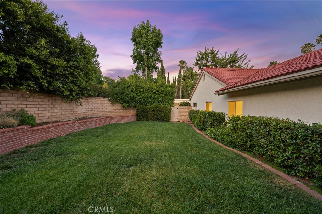 10411 Oso Avenue Property Photo 57