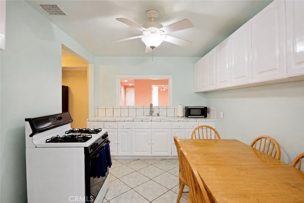 9275 Van Ruiten Property Photo 7