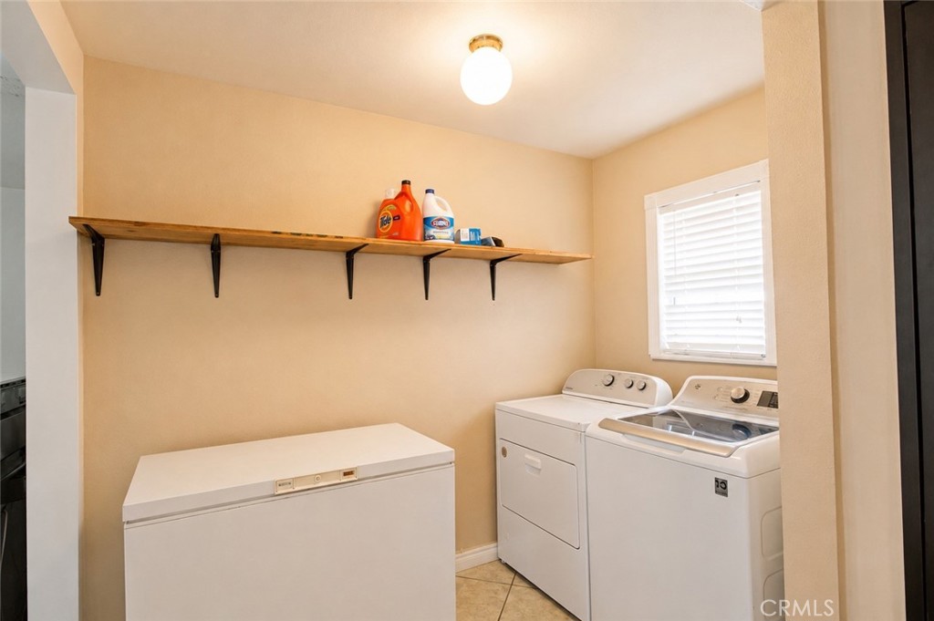 9275 Van Ruiten Property Photo 19