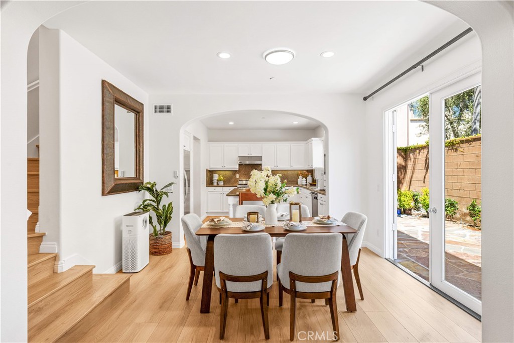 22 Arborside Property Photo 8