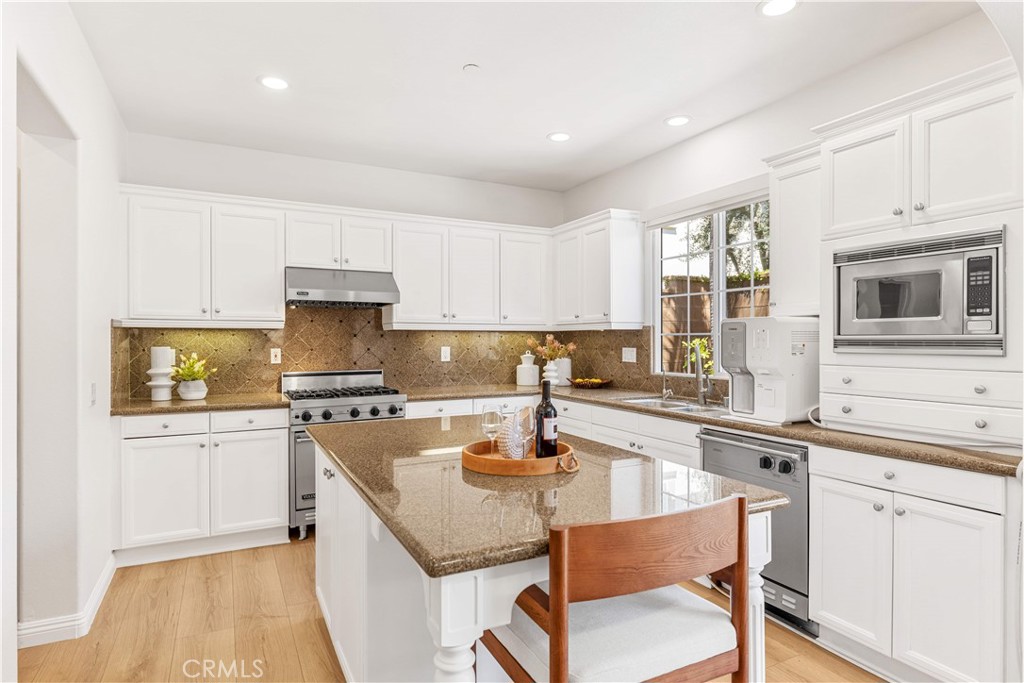 22 Arborside Property Photo 11