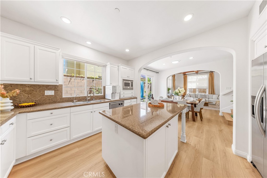 22 Arborside Property Photo 14