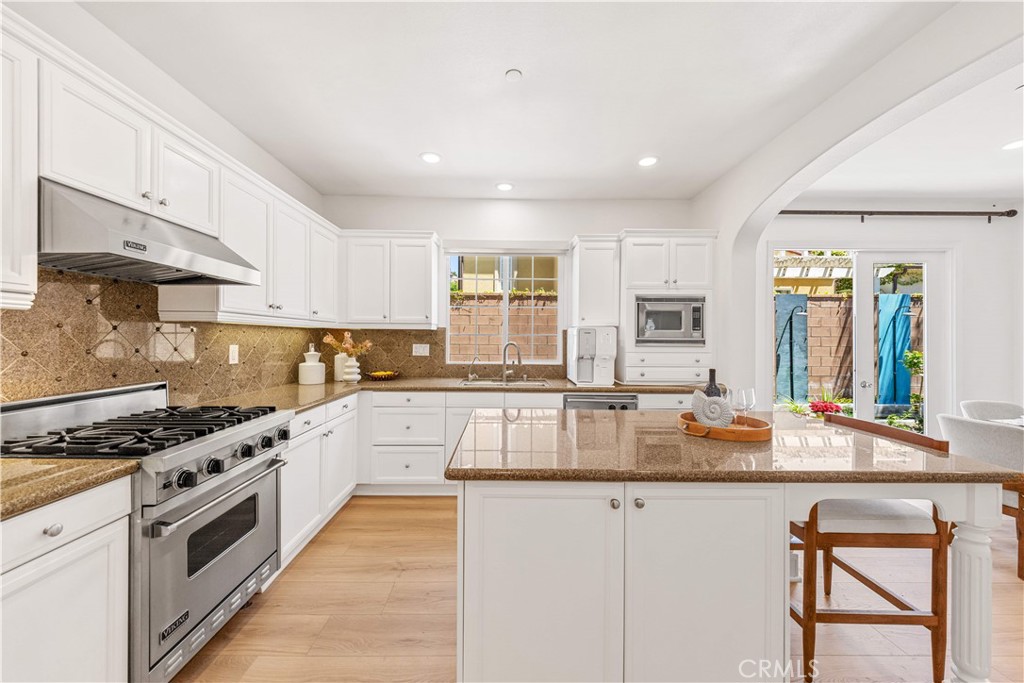 22 Arborside Property Photo 15