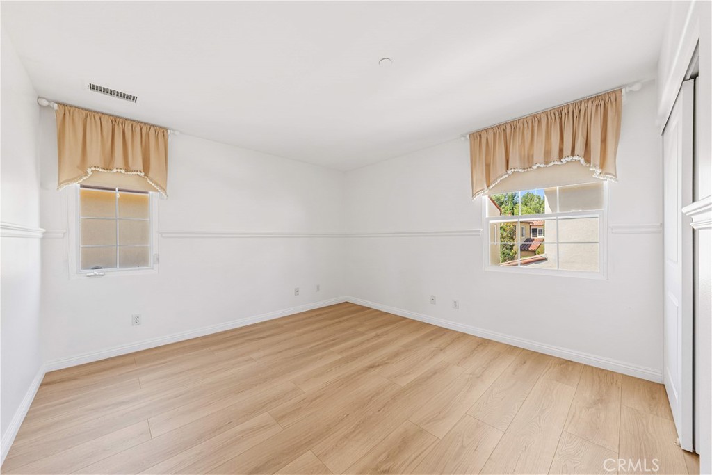 22 Arborside Property Photo 27