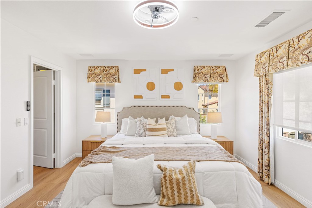 22 Arborside Property Photo 32