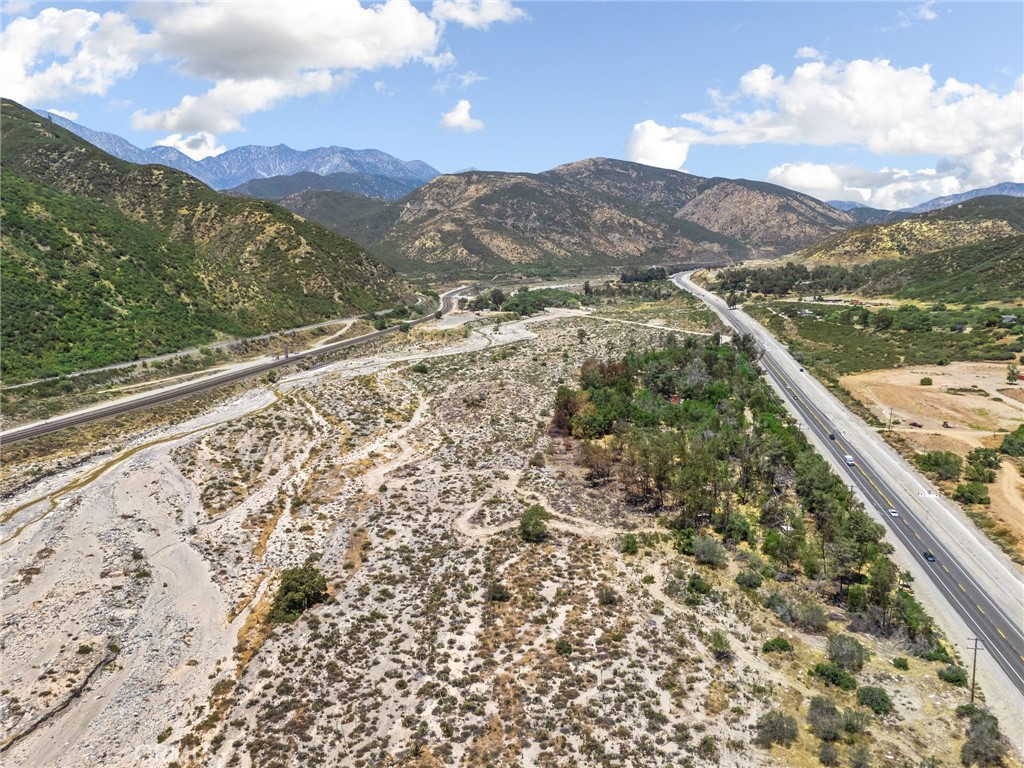 16091 Cajon Property Photo 12