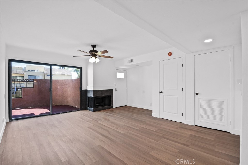 25761 Le Parc 9 Property Photo 7