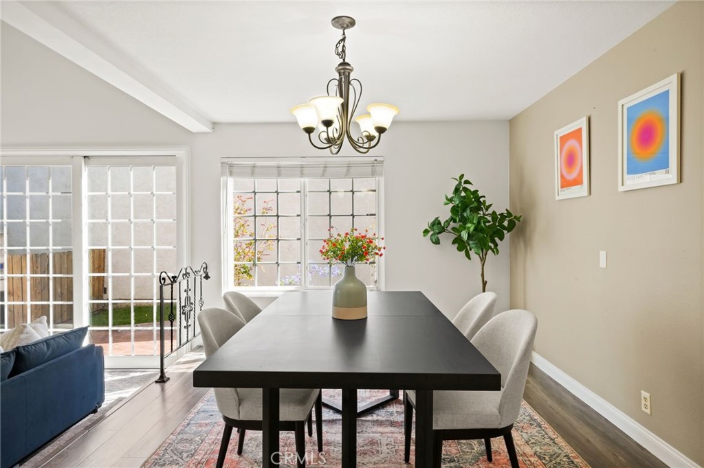 17 Deerwood W Property Photo 6
