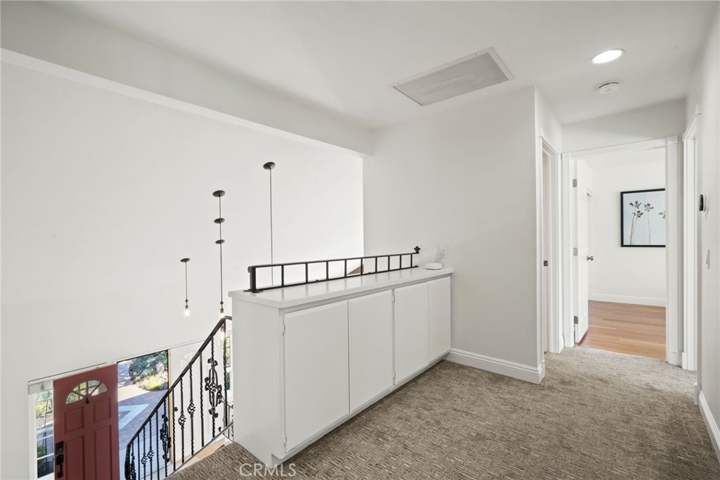 17 Deerwood W Property Photo 17