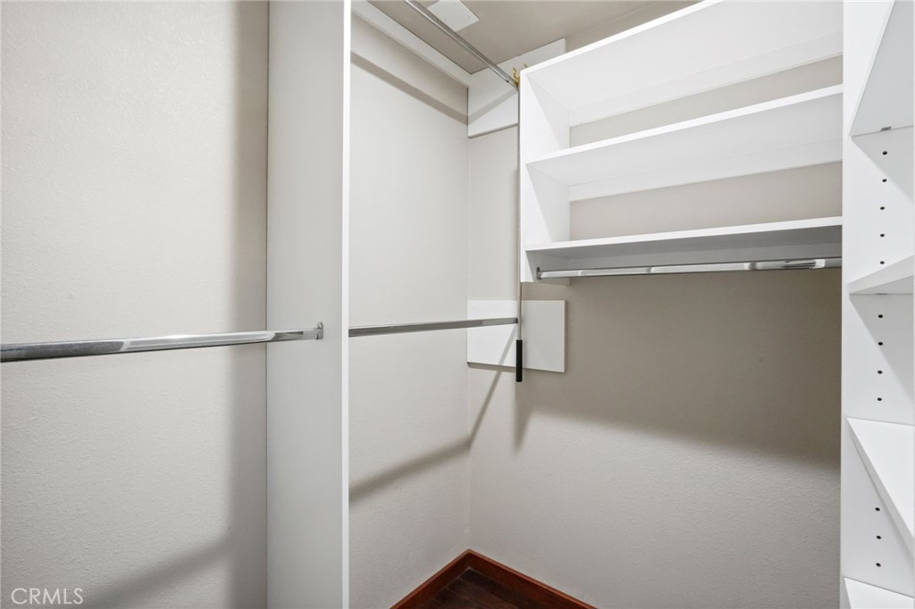 17 Deerwood W Property Photo 21