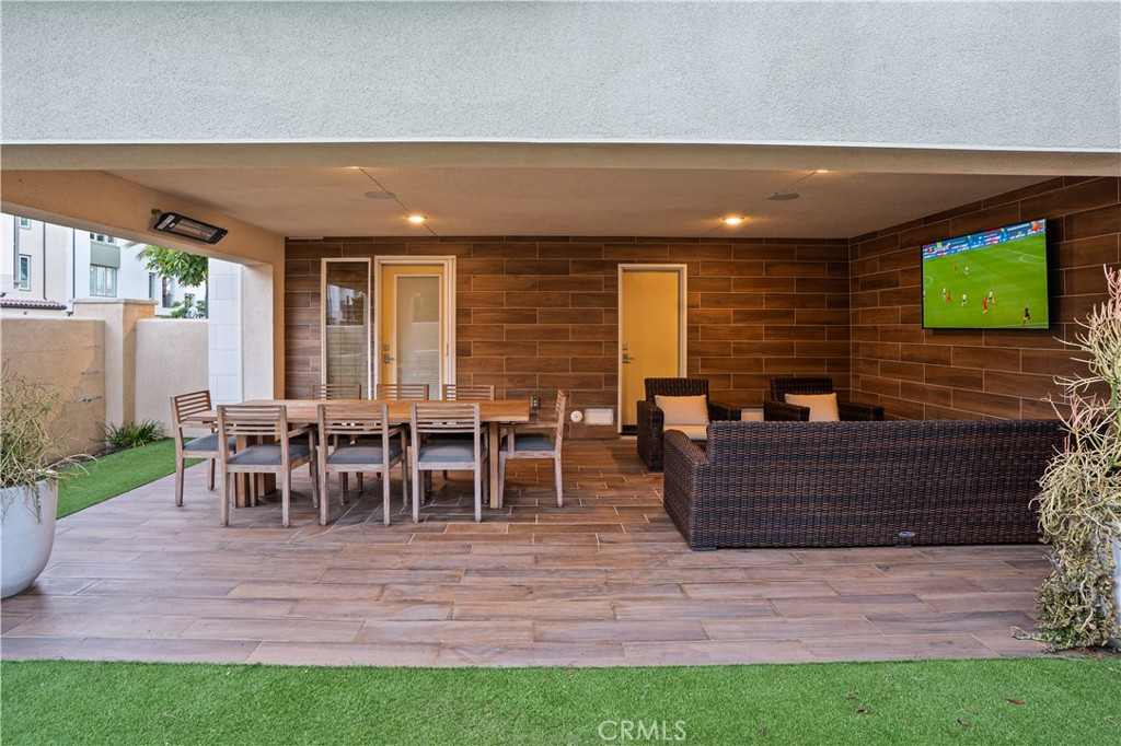 2765 Doheny Property Photo 2