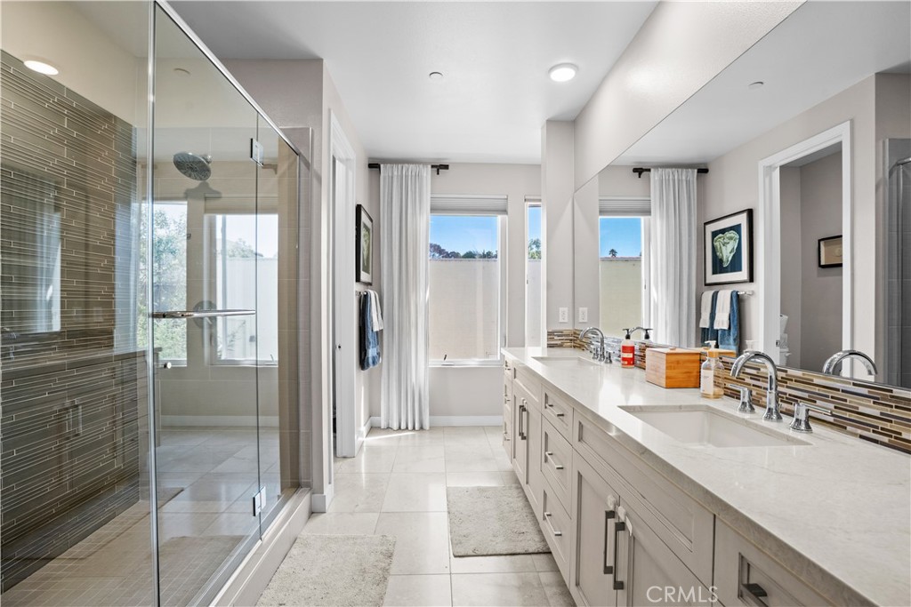 2765 Doheny Property Photo 15