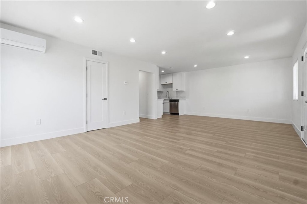 307 N Tustin Property Photo 6