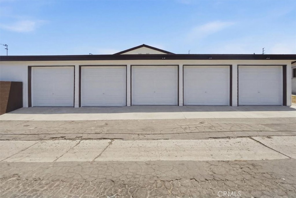 307 N Tustin Property Photo 36