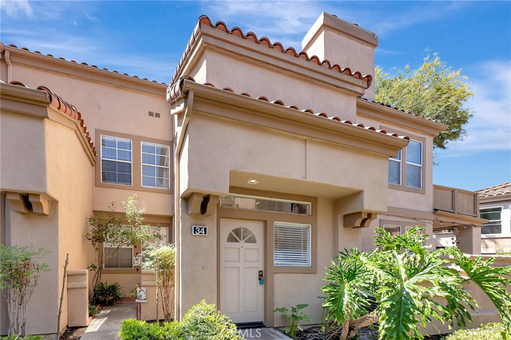 34 Magellan Aisle Property Photo 1