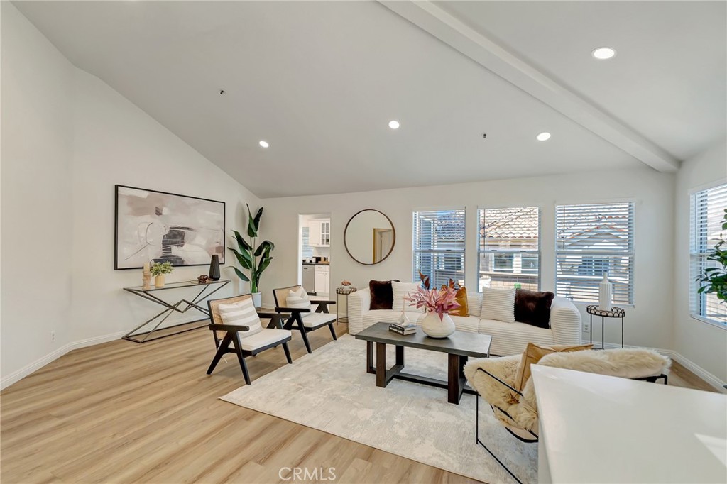 34 Magellan Aisle Property Photo 2