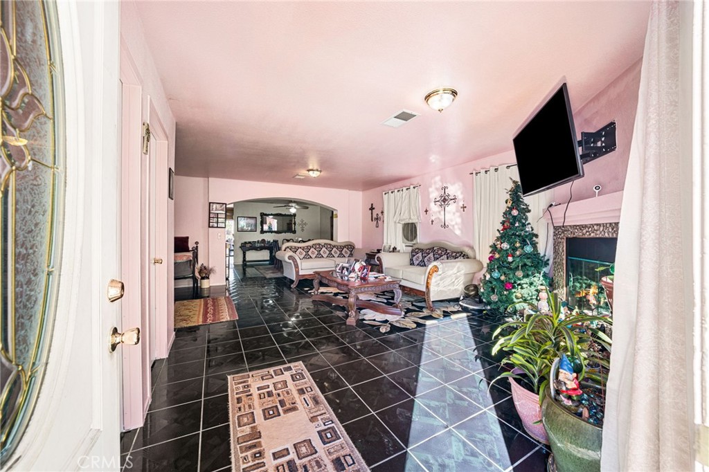 1584 E Davidson Street Property Photo 10