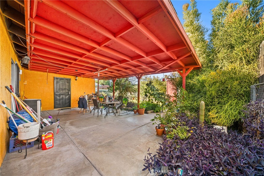 1584 E Davidson Street Property Photo 15