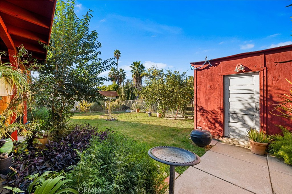 1584 E Davidson Street Property Photo 18
