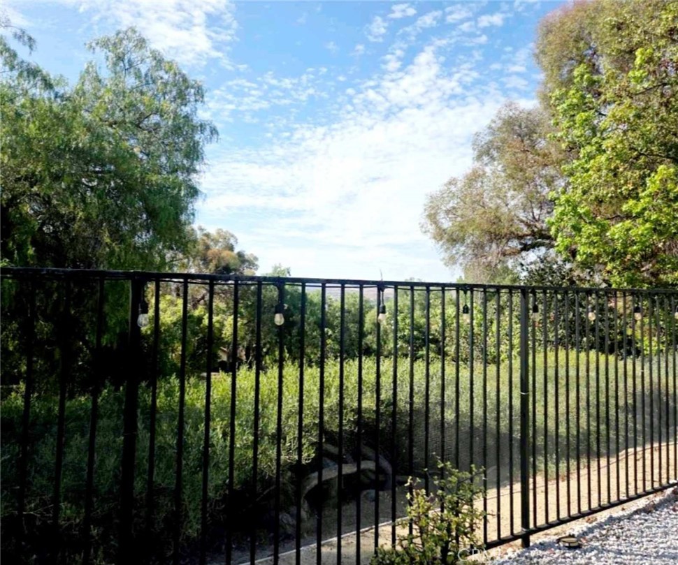 2395 Valley View Property Photo 26
