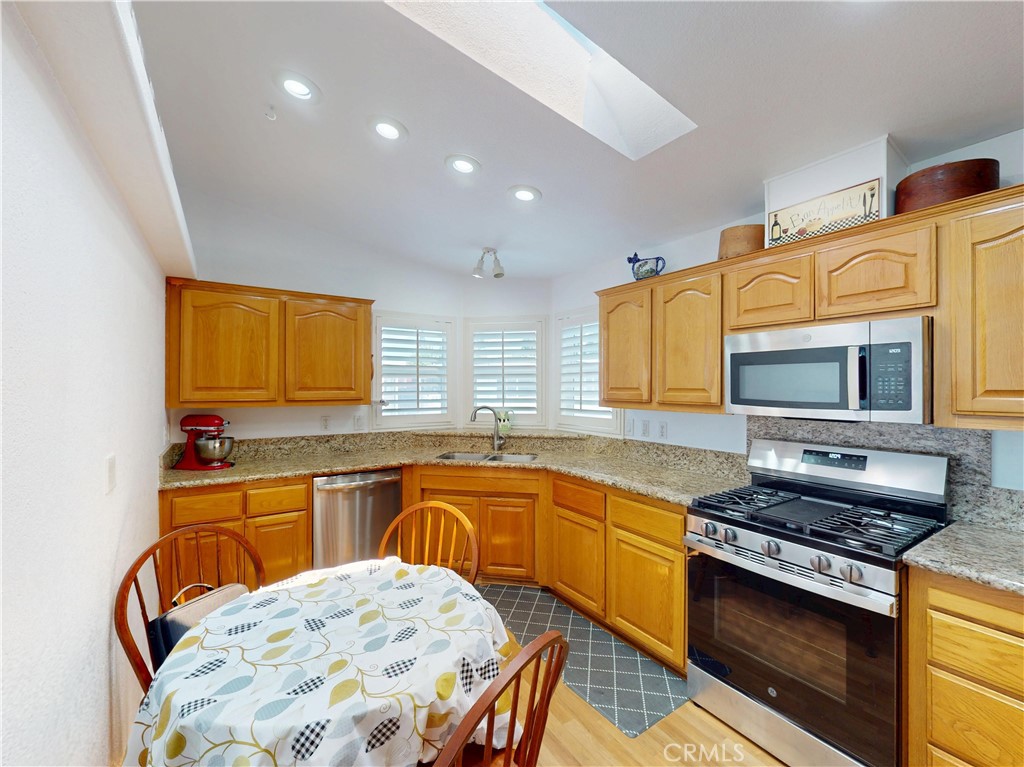 9850 Garfield Avenue 95 Property Photo 6