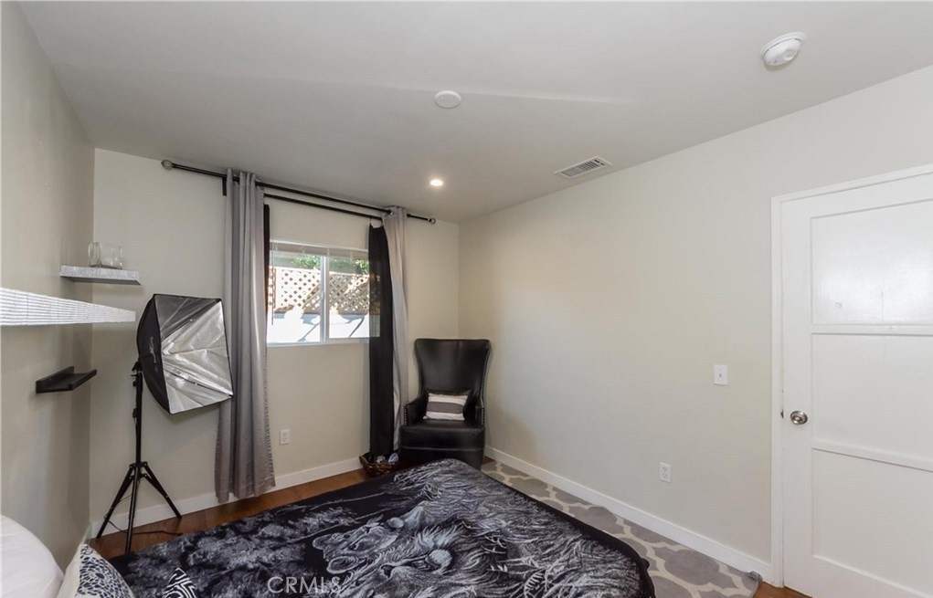 5803 Cartwright Ave Property Photo 4
