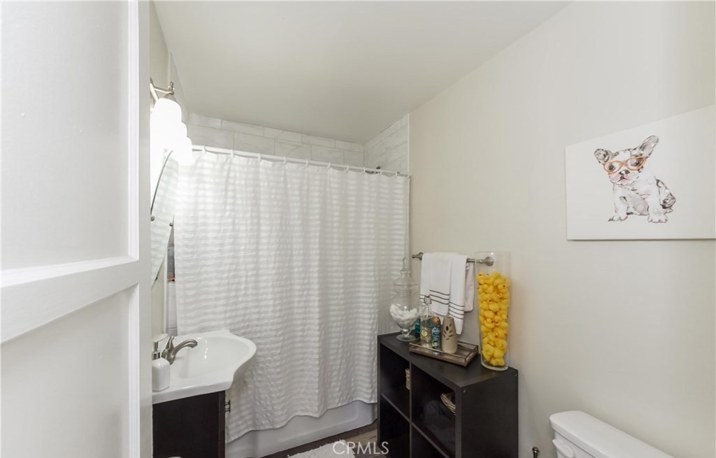 5803 Cartwright Ave Property Photo 5