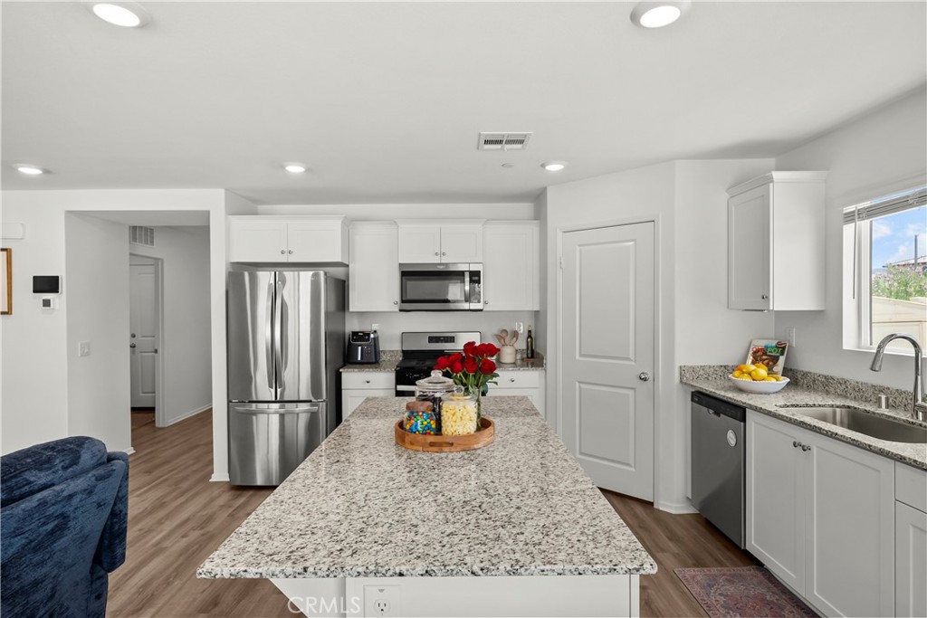 4385 W Avenue J-6 Property Photo 15