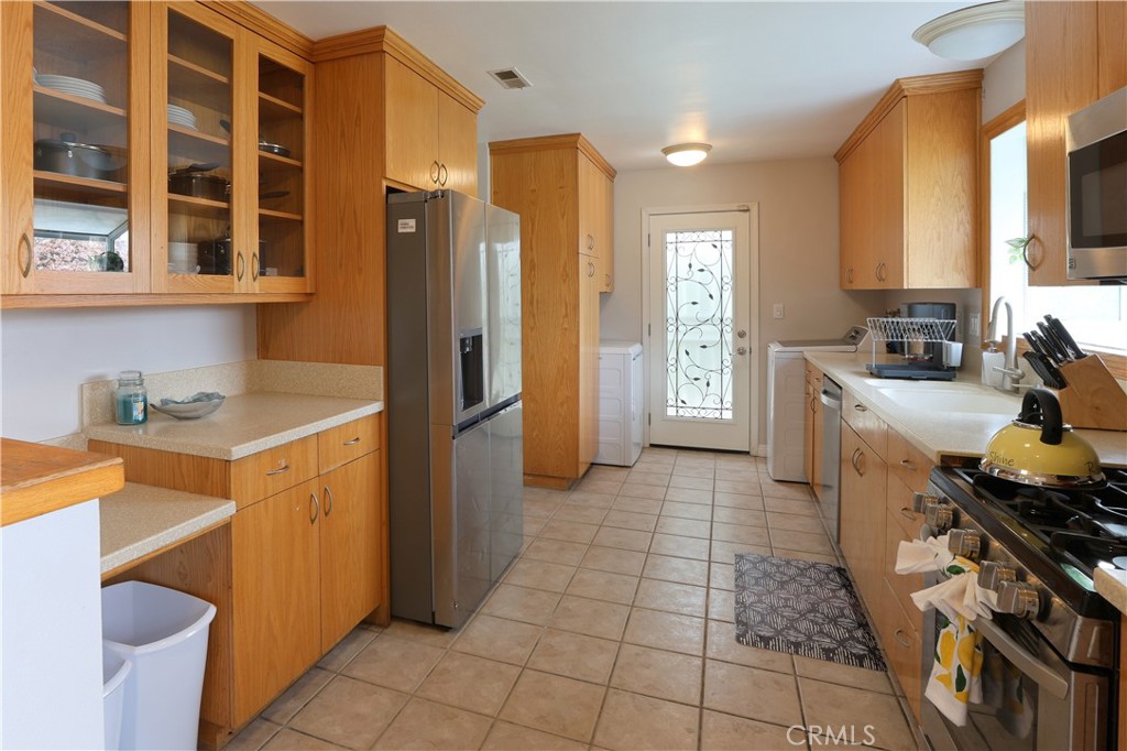 6548 Sequoia Drive Property Photo 9