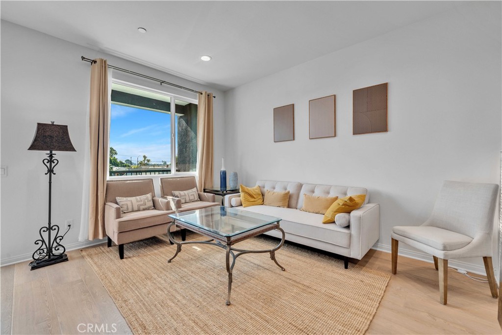 527 W Victor Ave Property Photo 1