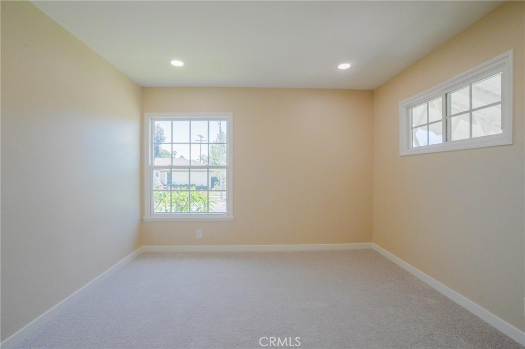 2403 E Romneya Property Photo 17