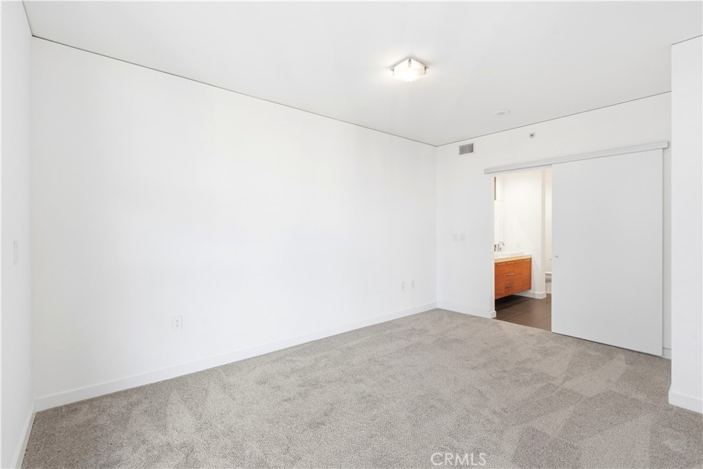 9 Macarthur 1605 Property Photo 16