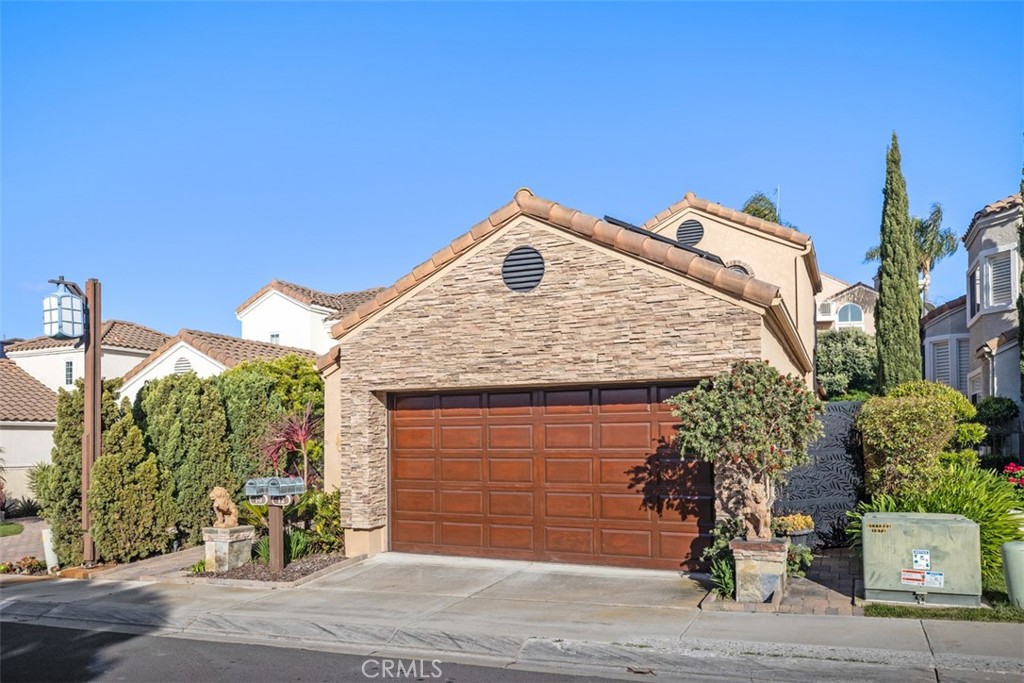 12 Dauphin Property Photo 3