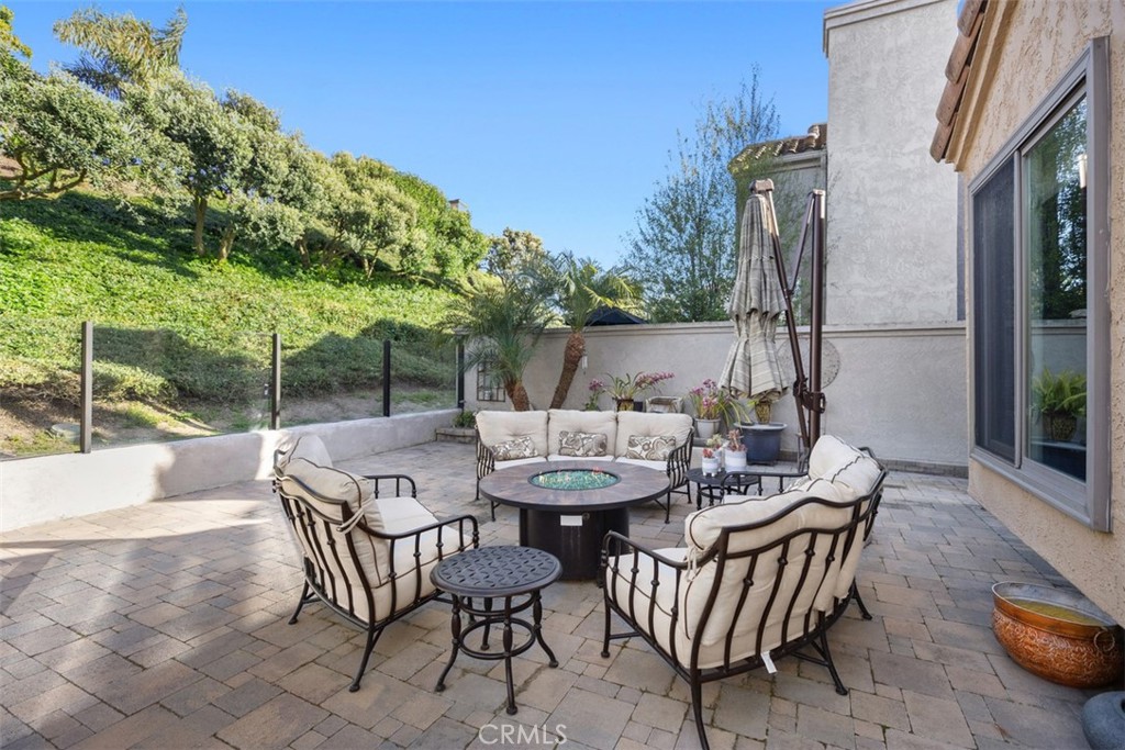 12 Dauphin Property Photo 6