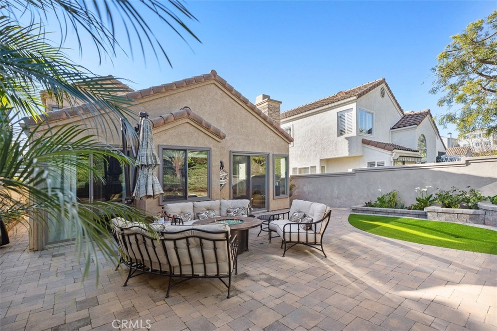 12 Dauphin Property Photo 8