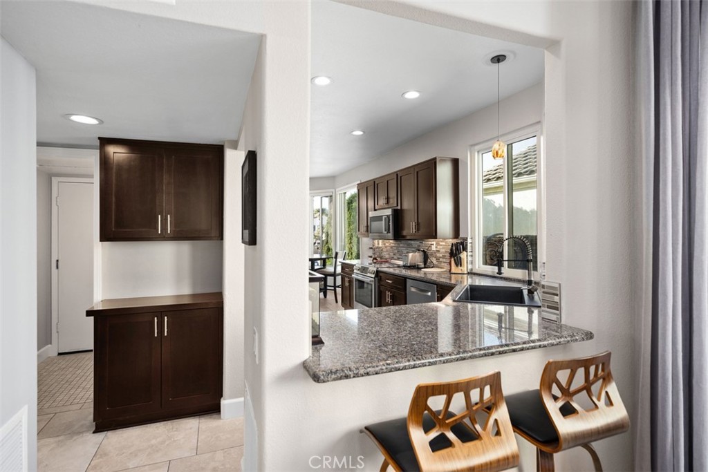12 Dauphin Property Photo 15