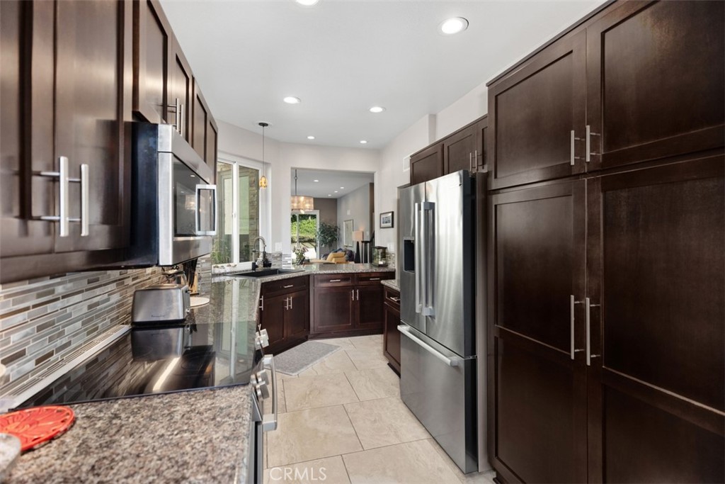 12 Dauphin Property Photo 18
