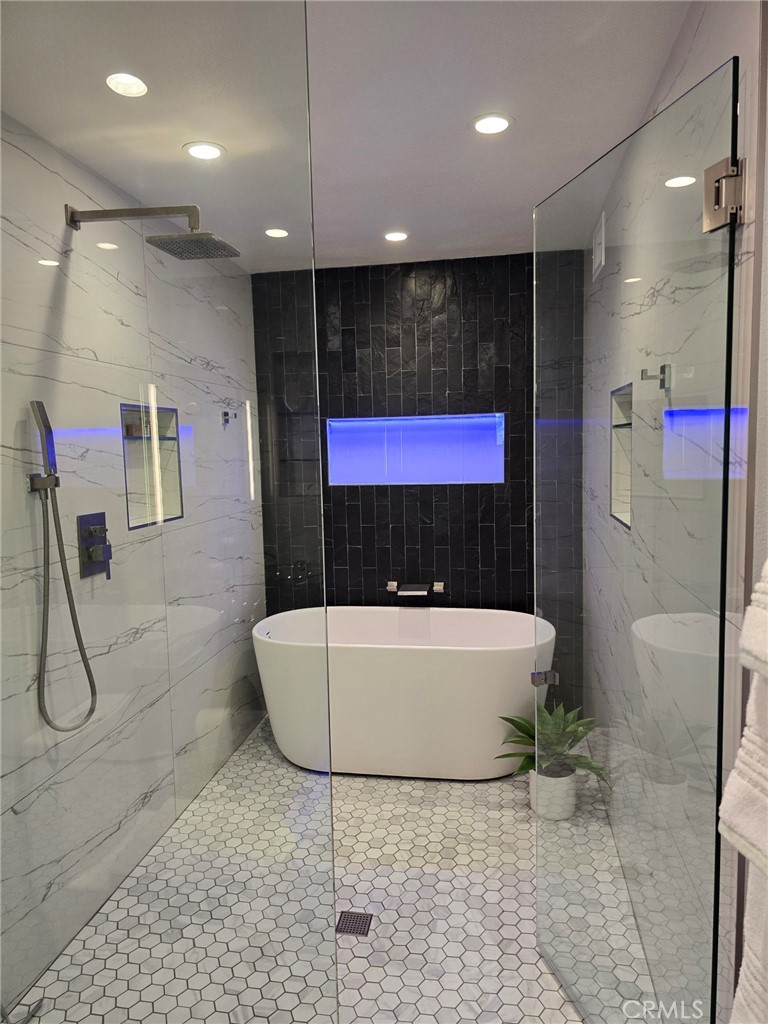 12 Dauphin Property Photo 24