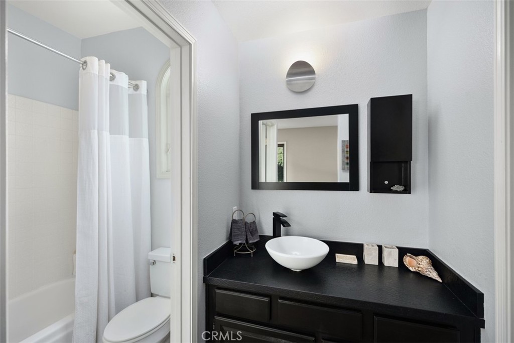 12 Dauphin Property Photo 30