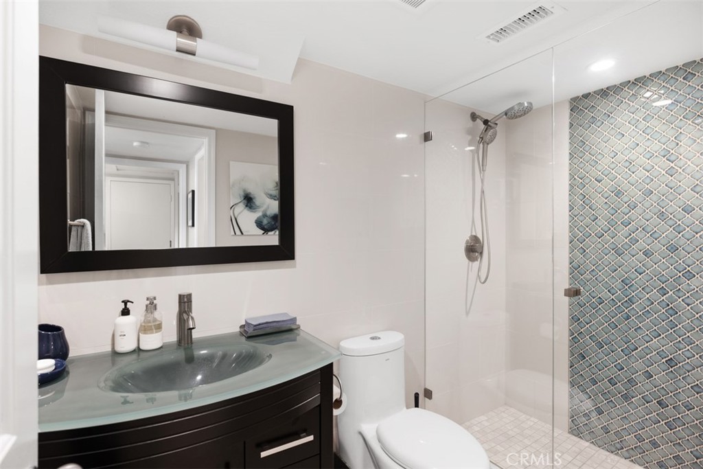 12 Dauphin Property Photo 32