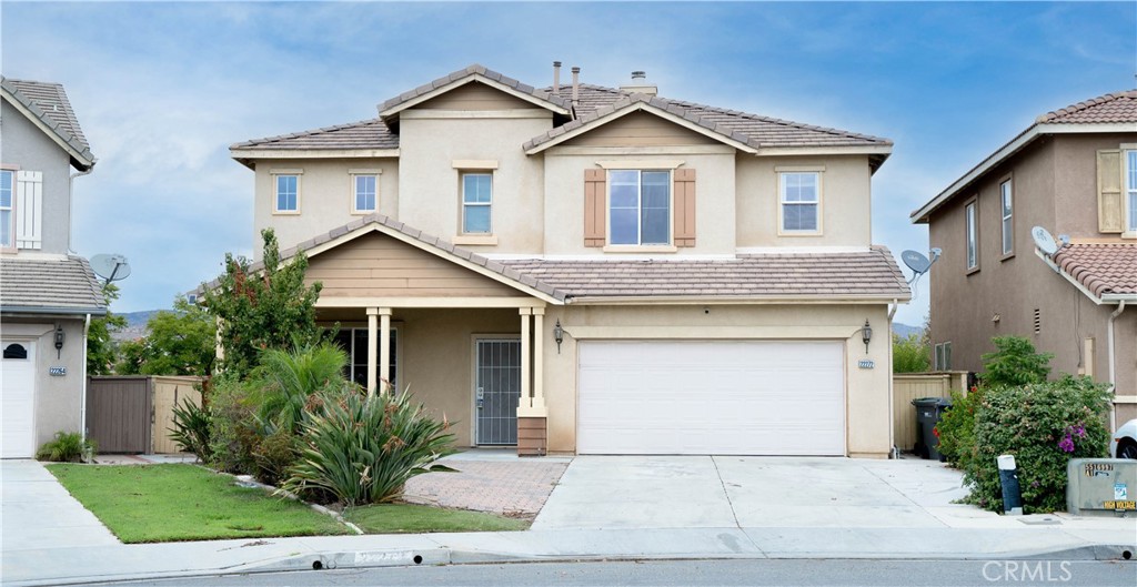22272 Summer Holly Avenue Property Photo 4