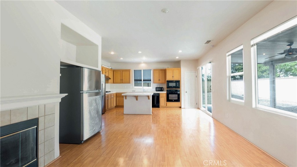 22272 Summer Holly Avenue Property Photo 10