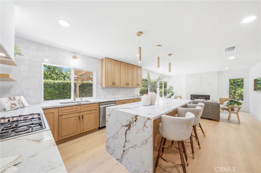 137 S Thistle Road Property Photo 13