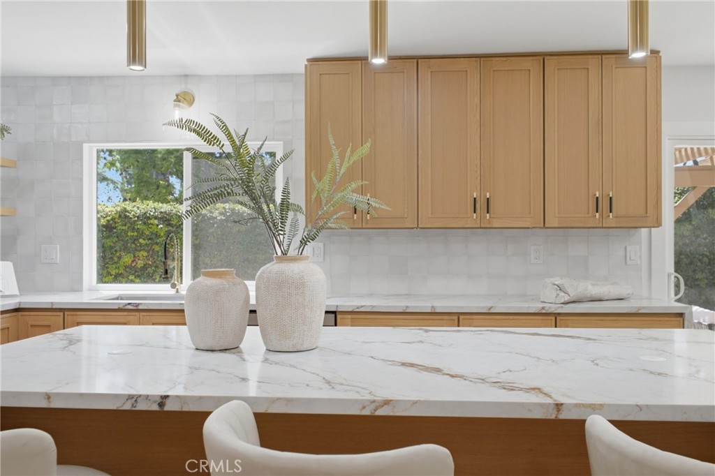 137 S Thistle Road Property Photo 18