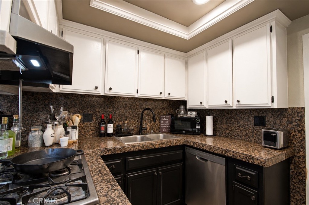 5406 Villa Way Property Photo 3