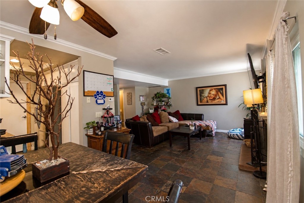 5406 Villa Way Property Photo 6