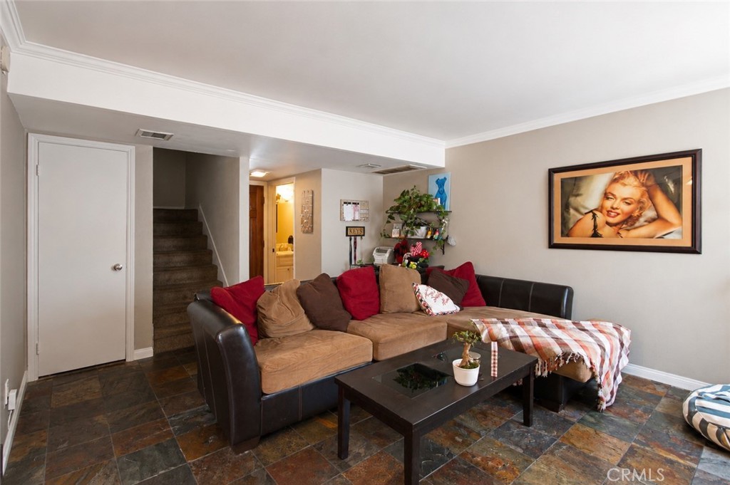 5406 Villa Way Property Photo 7