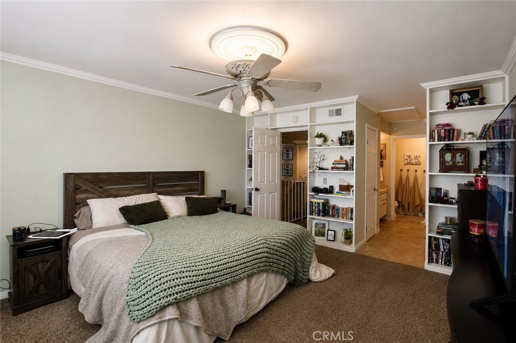 5406 Villa Way Property Photo 8