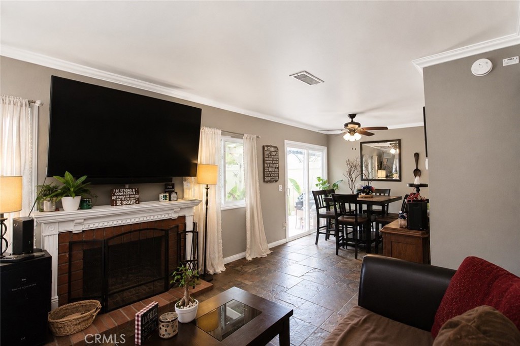 5406 Villa Way Property Photo 8