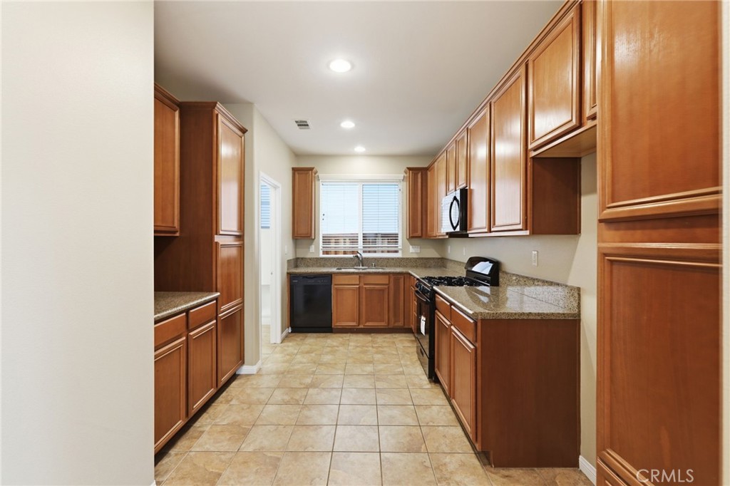 34047 Crenshaw Street Property Photo 11